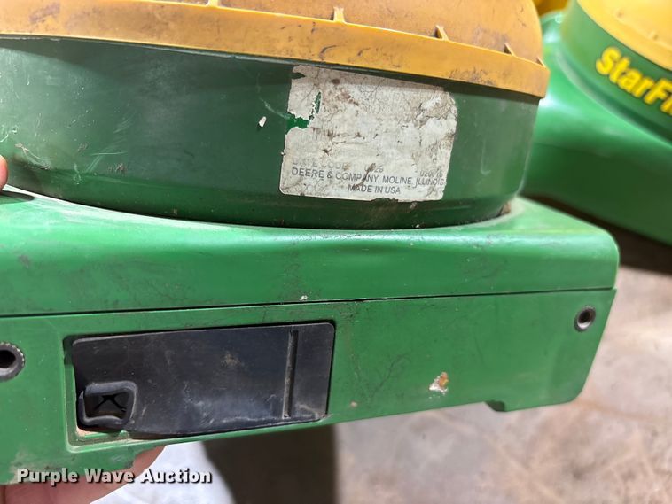 image for item ES8721 John Deere GPS equipment