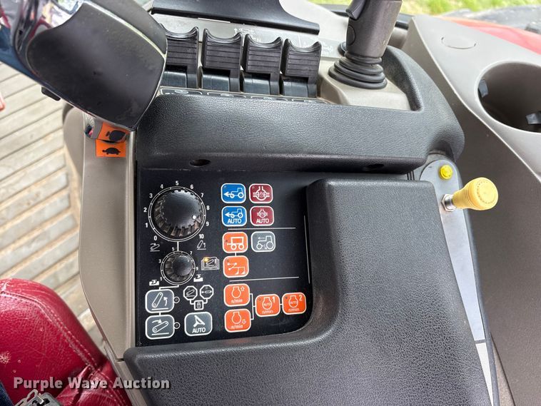 image for item ES8734 2015 Case Puma 185 MFWD tractor