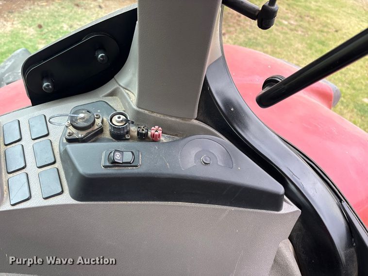 image for item ES8734 2015 Case Puma 185 MFWD tractor