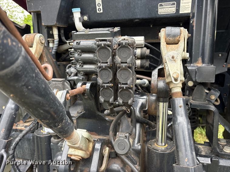 image for item ES8735 2014 Case 130 Puma MFWD tractor