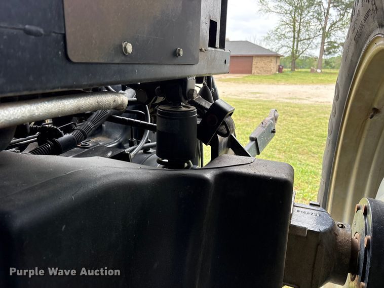 image for item ES8735 2014 Case 130 Puma MFWD tractor