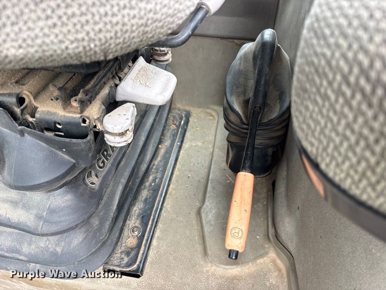 image for item ES8735 2014 Case 130 Puma MFWD tractor