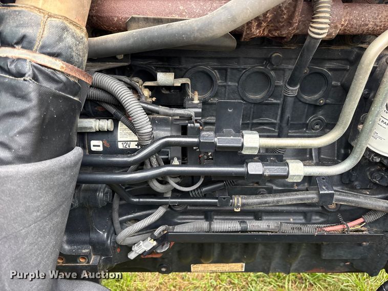 image for item ES8735 2014 Case 130 Puma MFWD tractor