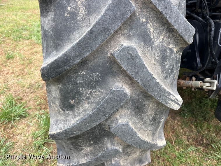 image for item ES8735 2014 Case 130 Puma MFWD tractor