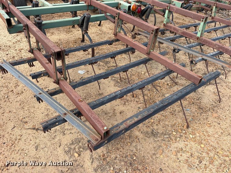 image for item ES8749 John Deere 724 mulch finisher