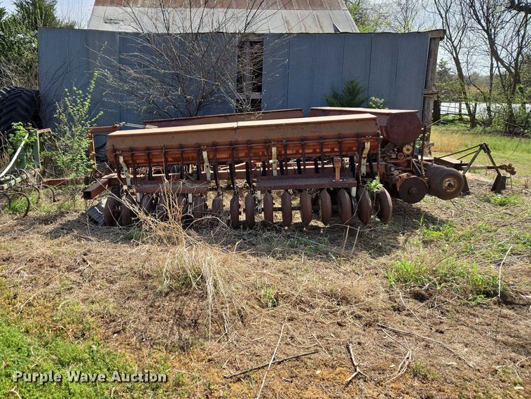 image for item ET1322 Crust Buster grain drill