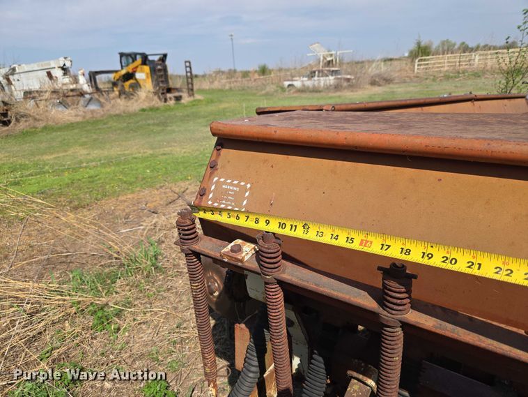 image for item ET1322 Crust Buster grain drill