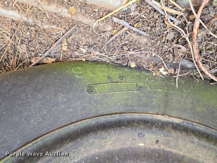 image for item ET1322 Crust Buster grain drill