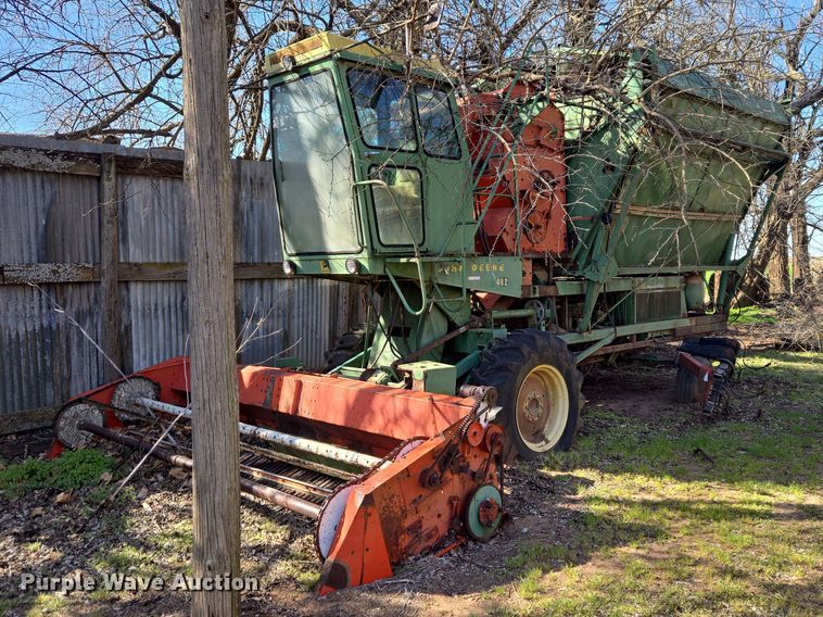 image for item ET1326 John Deere 482 cotton stripper
