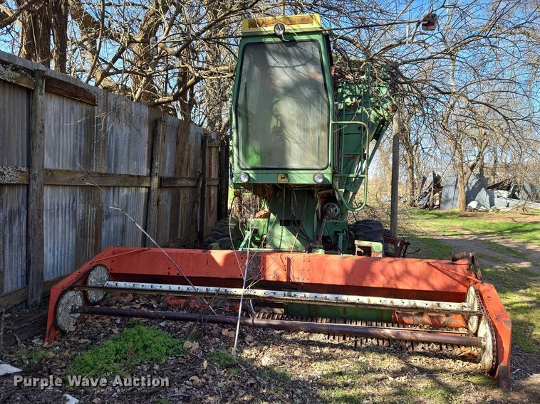 image for item ET1326 John Deere 482 cotton stripper