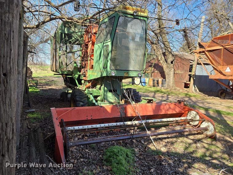 image for item ET1326 John Deere 482 cotton stripper