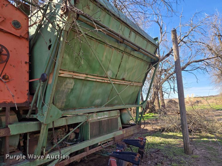 image for item ET1326 John Deere 482 cotton stripper