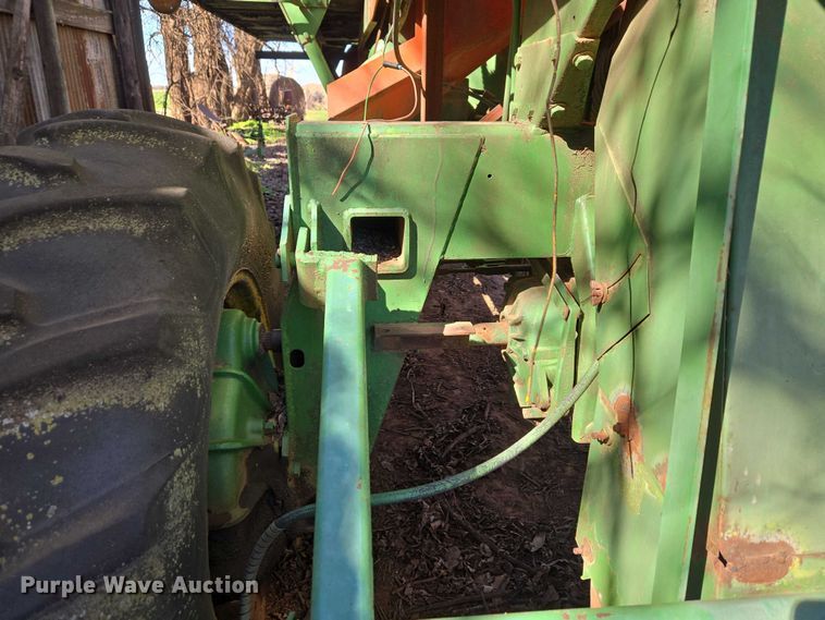 image for item ET1326 John Deere 482 cotton stripper