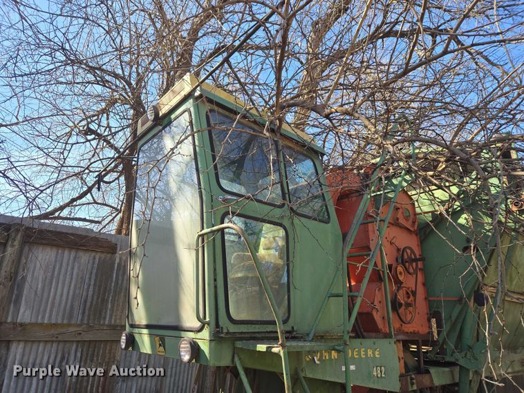 image for item ET1326 John Deere 482 cotton stripper