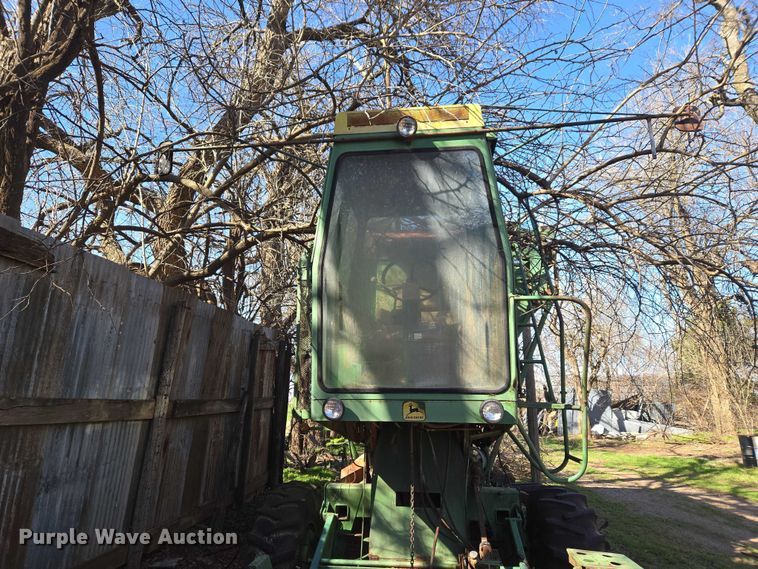 image for item ET1326 John Deere 482 cotton stripper