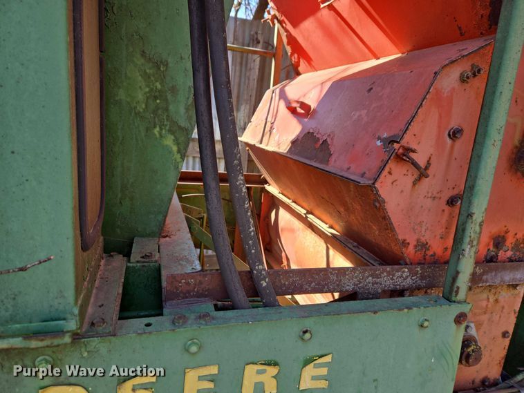 image for item ET1326 John Deere 482 cotton stripper