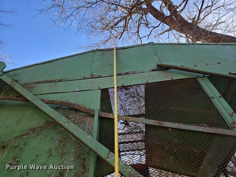 image for item ET1326 John Deere 482 cotton stripper