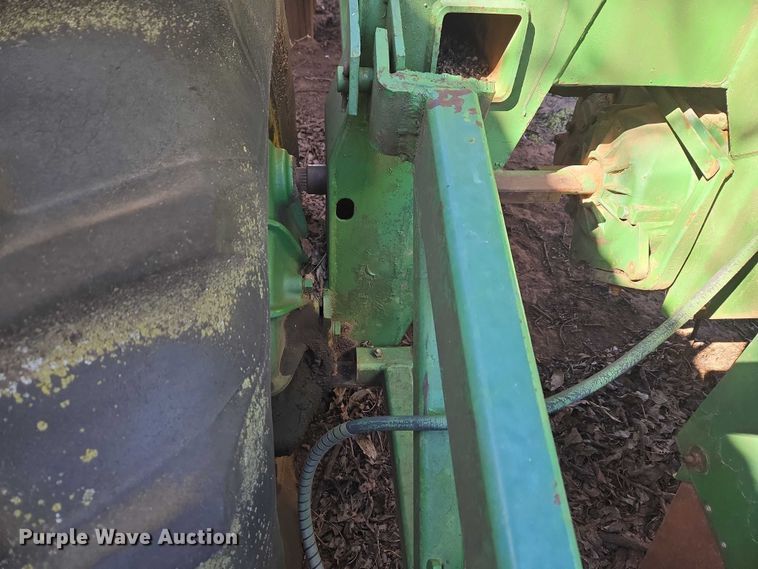 image for item ET1326 John Deere 482 cotton stripper