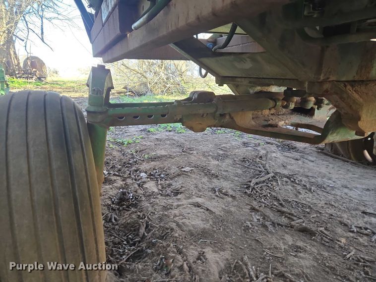 image for item ET1326 John Deere 482 cotton stripper