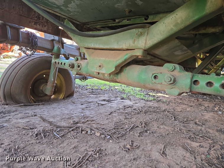 image for item ET1326 John Deere 482 cotton stripper