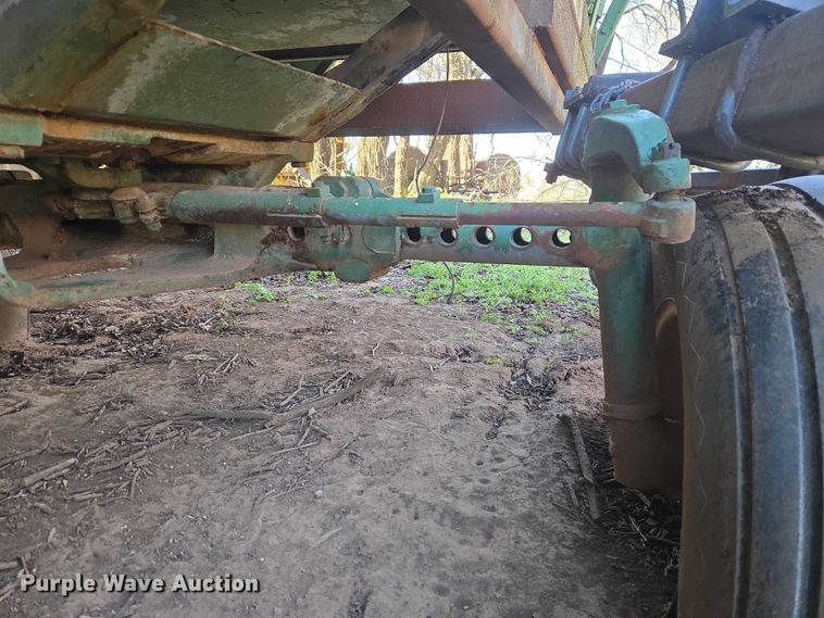 image for item ET1326 John Deere 482 cotton stripper