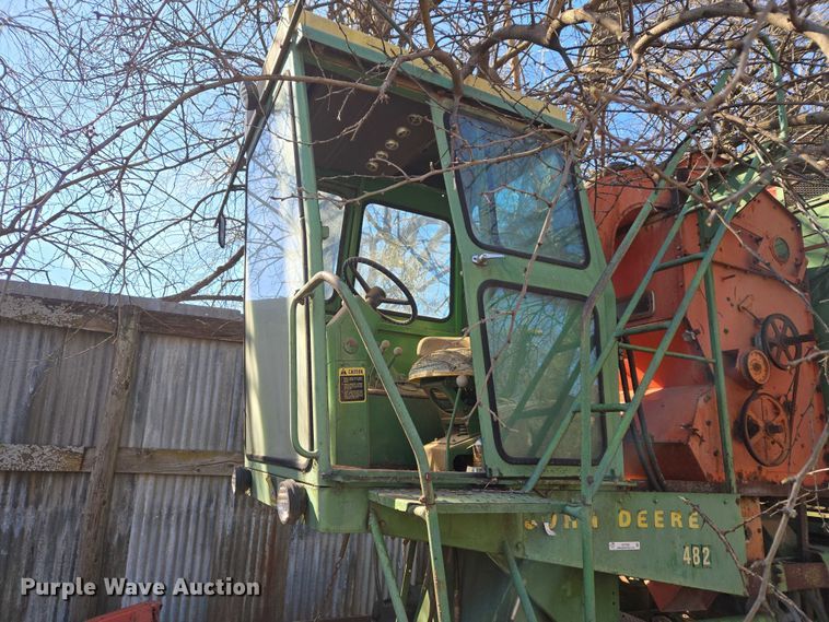 image for item ET1326 John Deere 482 cotton stripper