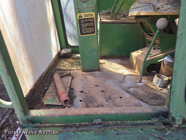 image for item ET1326 John Deere 482 cotton stripper