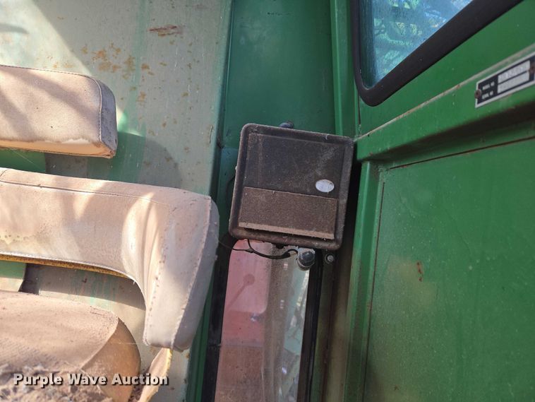 image for item ET1326 John Deere 482 cotton stripper