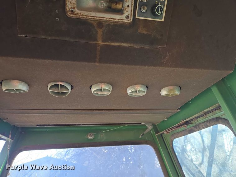 image for item ET1326 John Deere 482 cotton stripper