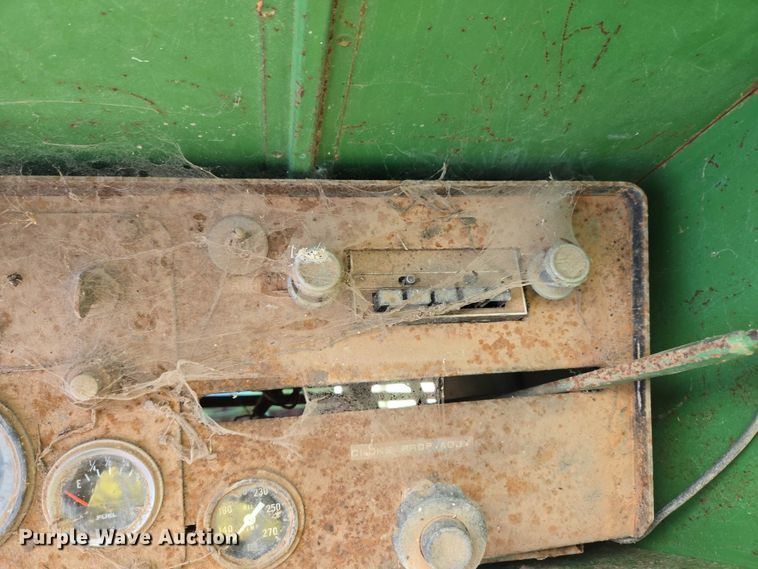 image for item ET1326 John Deere 482 cotton stripper