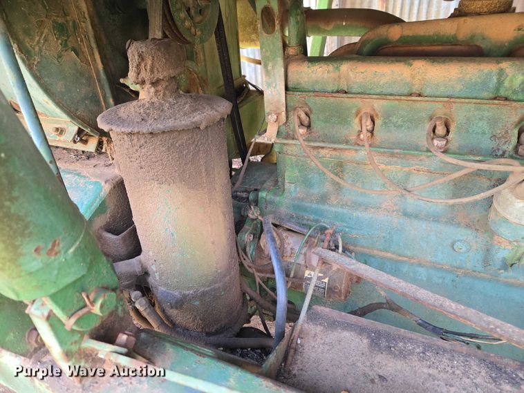 image for item ET1326 John Deere 482 cotton stripper