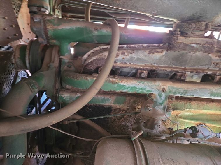 image for item ET1326 John Deere 482 cotton stripper