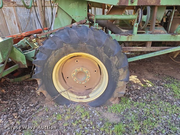 image for item ET1326 John Deere 482 cotton stripper