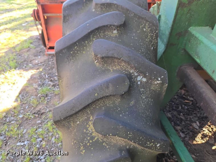 image for item ET1326 John Deere 482 cotton stripper