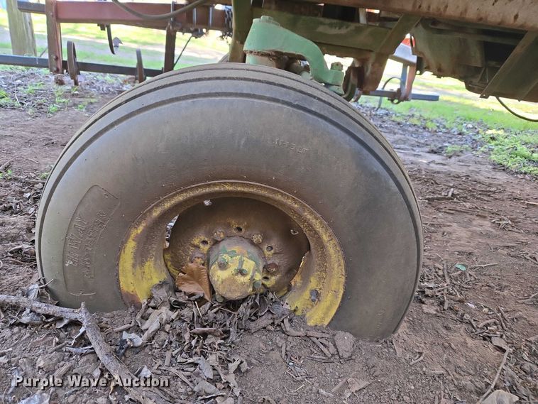 image for item ET1326 John Deere 482 cotton stripper