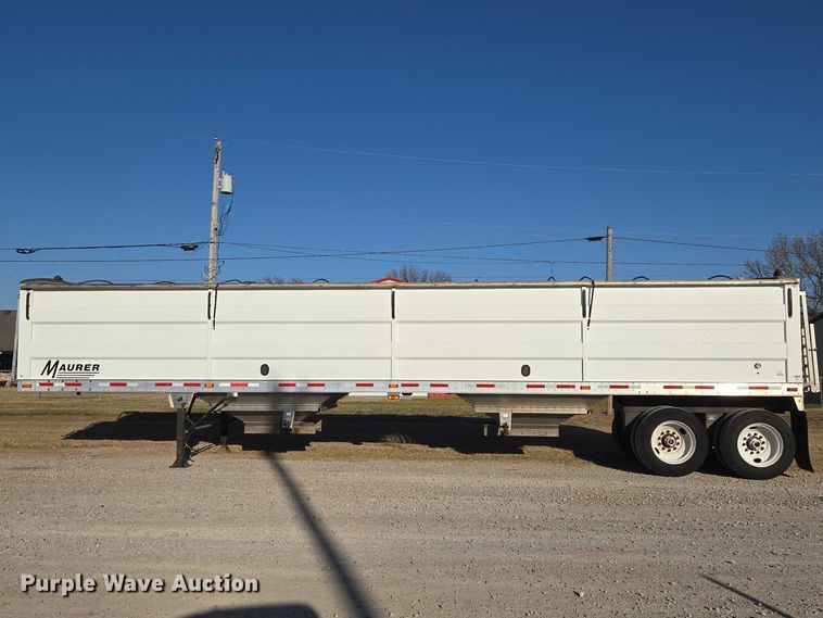 image for item ET1493 2017 Maurer Manufacturing grain trailer