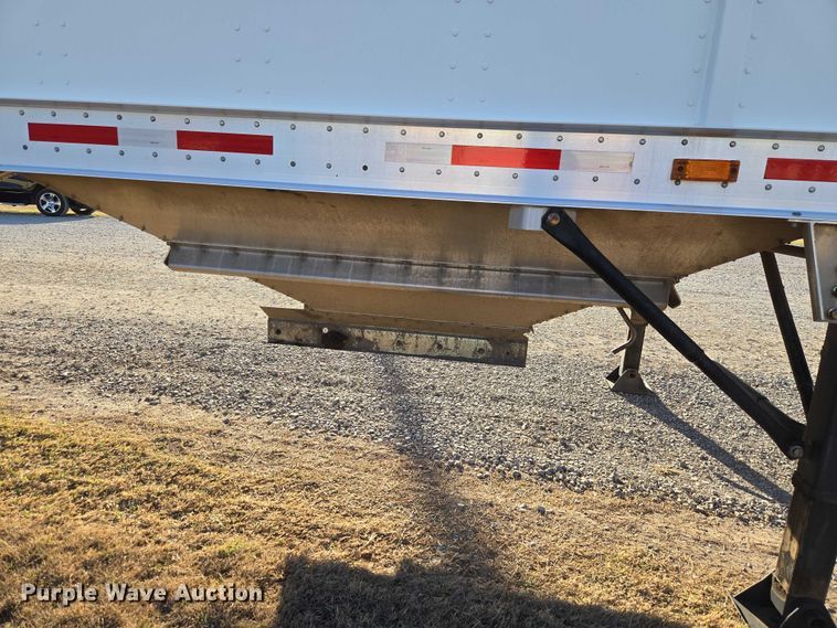 image for item ET1493 2017 Maurer Manufacturing grain trailer