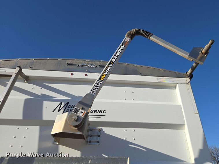 image for item ET1493 2017 Maurer Manufacturing grain trailer