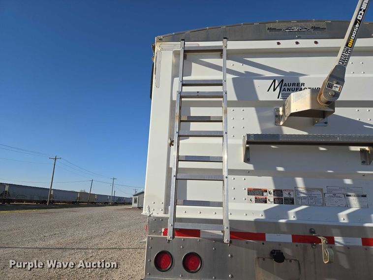 image for item ET1493 2017 Maurer Manufacturing grain trailer