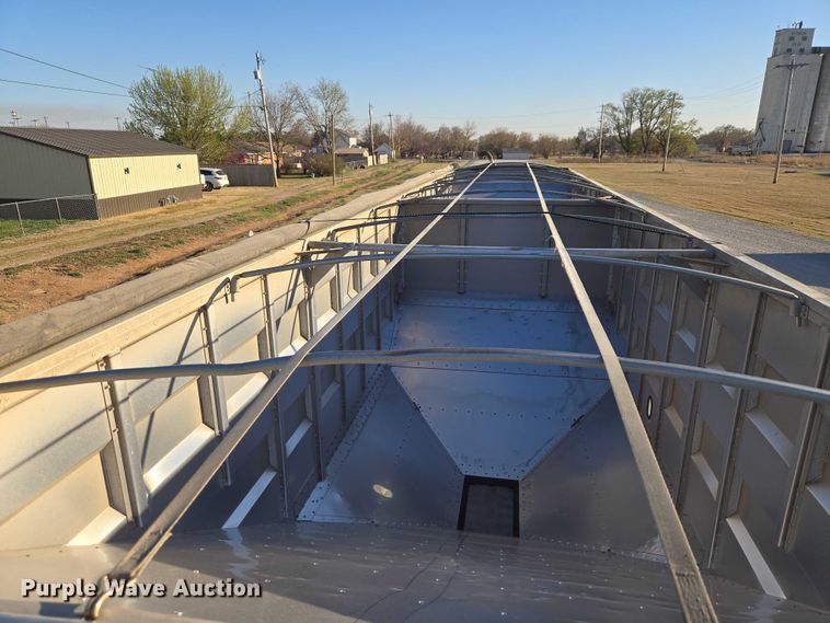 image for item ET1493 2017 Maurer Manufacturing grain trailer