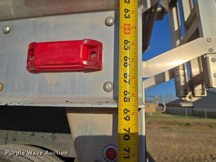 image for item ET1493 2017 Maurer Manufacturing grain trailer