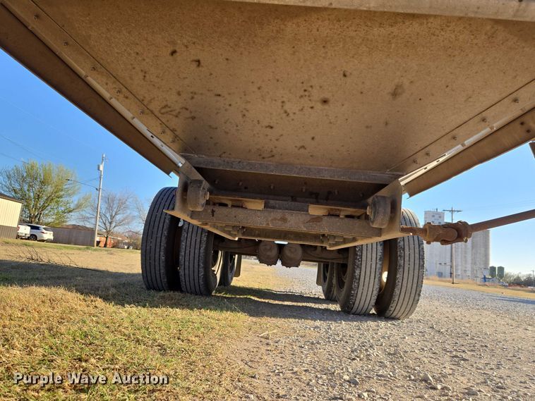 image for item ET1493 2017 Maurer Manufacturing grain trailer