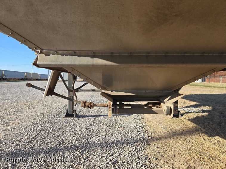 image for item ET1493 2017 Maurer Manufacturing grain trailer