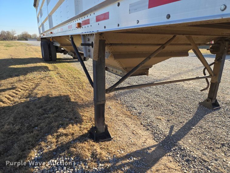 image for item ET1493 2017 Maurer Manufacturing grain trailer