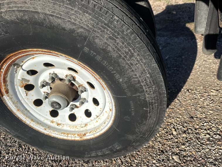 image for item ET1790 M.D. Stud King 42   header trailer