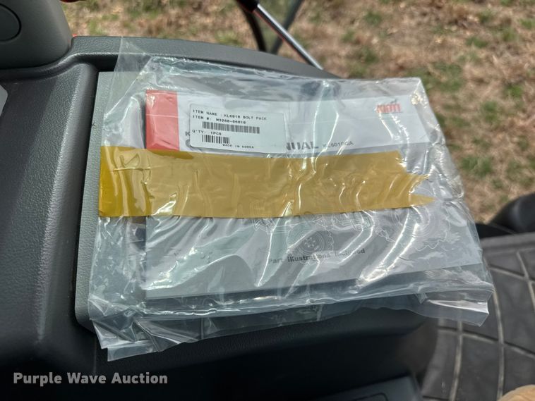 image for item ET1868 2018 Kioti NX6010 MFWD tractor