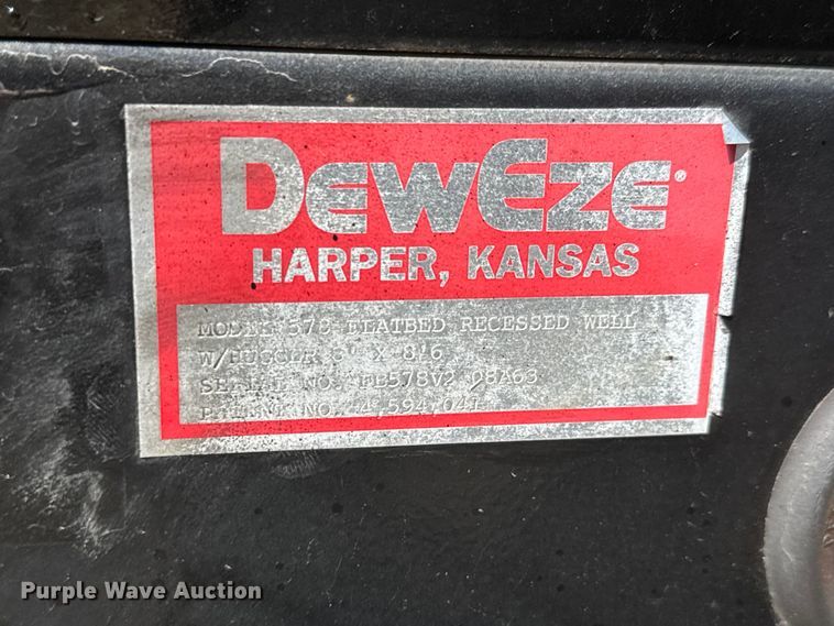 image for item ET1909 DewEze 578 Flatbed Recessed Well hydraulic bale bed