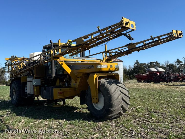image for item ET1913 2009 TerraGator 6203 sprayer