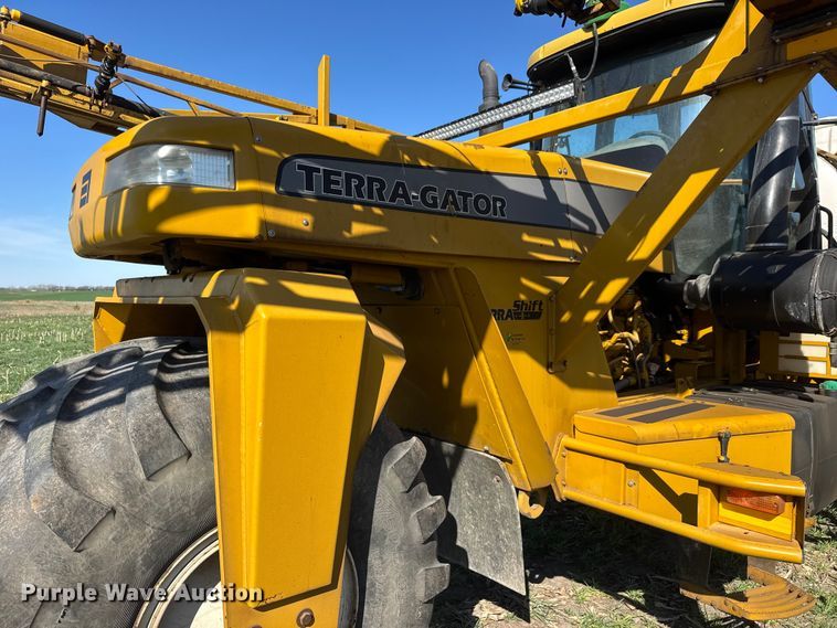 image for item ET1913 2009 TerraGator 6203 sprayer