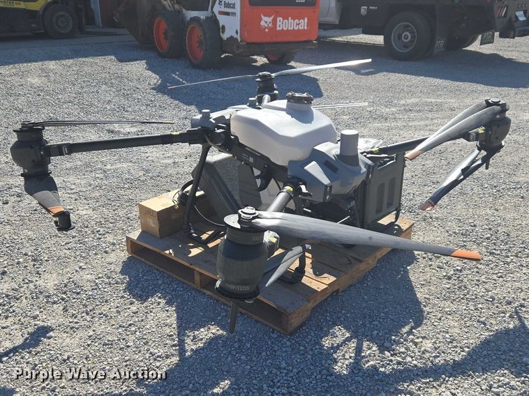 image for item ET5001 DJI AGRIS T40 drone